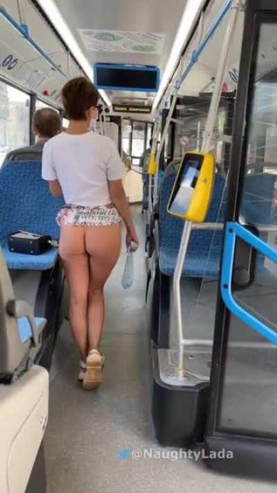 Flashing in the bus