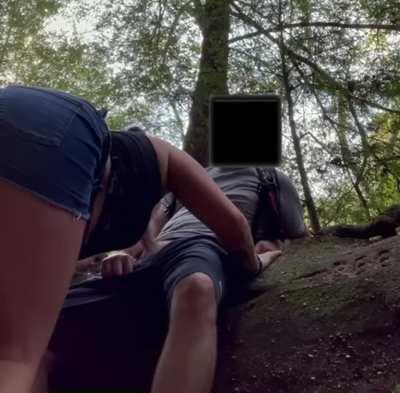 I sucked a hikers dick in the state park trail