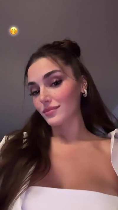 Hande Erçel