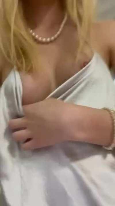 If I sucked you off would you return the favor? 👀