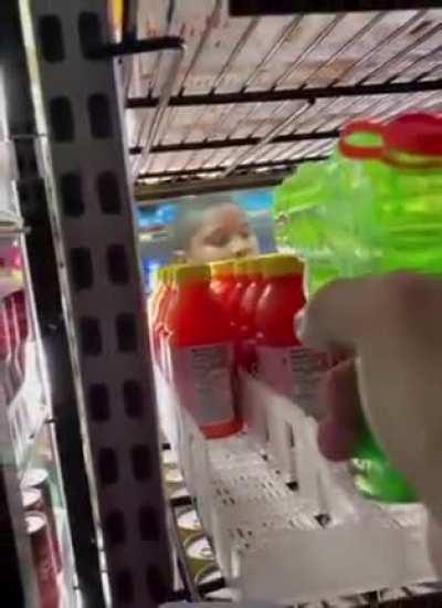 sNiPER hIt INNoCent KId iN THe FAce