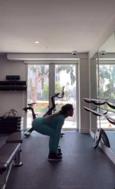 Everyday is a Blessing. Let’s go, finish the week strong 💪