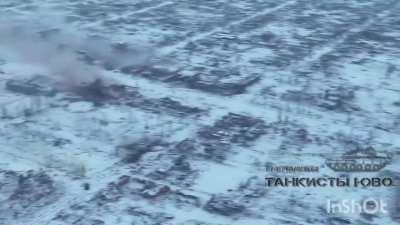 ru pov: Russian tank covered by BTR-80 in urban combat