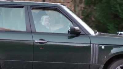 Me driving by the Embassy to make sure drake working on the album