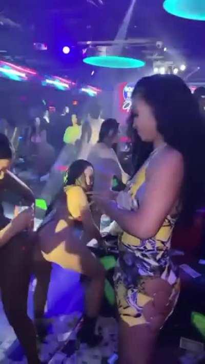 Shenseea Strip Club 1