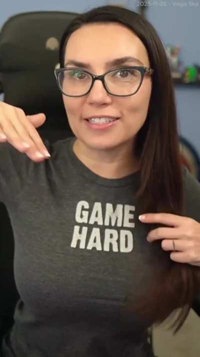 2025-11-26 Trish, gaming hard shirt