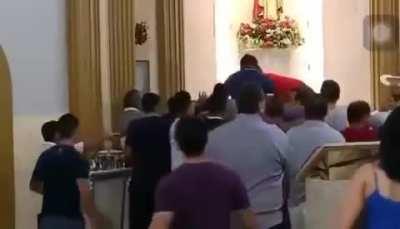 amai-vos uns aos outros