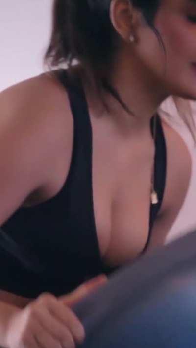 [Invitation link is in comments] The best NSFW Indian Discord server is up and running again! Use the link given in comments to join the 