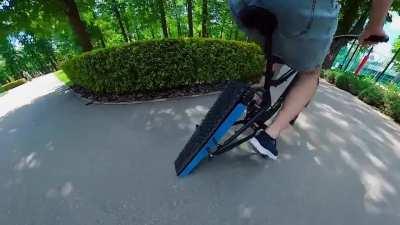 Epic Cycling: Wheelless Bike