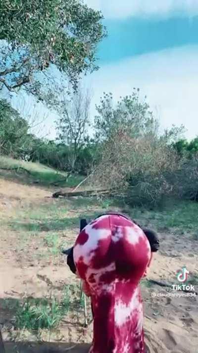 That right cheek jigglin