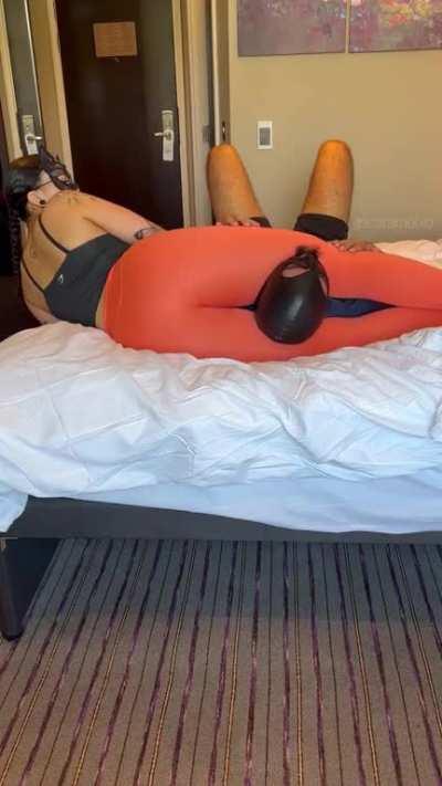 Full clip is live on my Fansly & clip store ✂️ Rey and I have 3 sessions coming up with 3 new toys - tomorrow, Sunday & Monday 😈 can’t WAIT!! DM on insta, Twitter or fansly to book in with us.