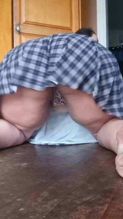 A sneaky lil under dress twerk for you [STBA]