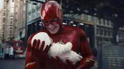 The Flash microwaves a baby (4K Remaster) 