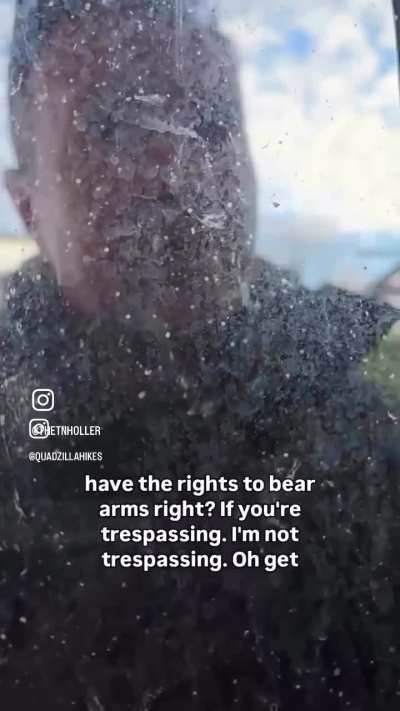 Man reminds ICE agent of his 2nd Amendment rights during a door to door operation in the Twin Cities, MN. ICE agents suddenly become uninterested. (1/14/26)