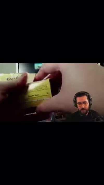 WCGW If my friend dares me to bend a pack of cards - Credit to Daithiden0gla on Instagram