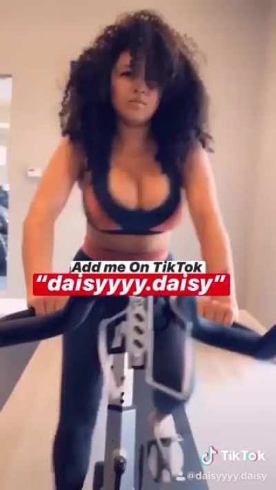 Daisy Parker (@daisy.daisyyyy)