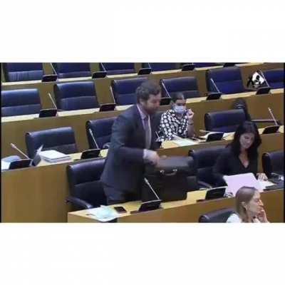 Yo he venido aquí a hablar de mi libro