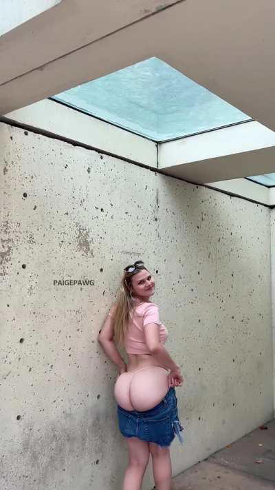 I love being naughty in public