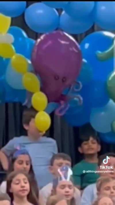 Kid vs Balloon