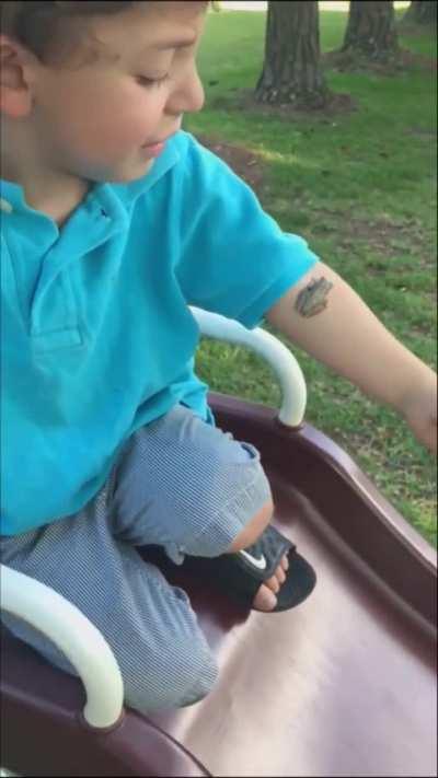 fRoG aTtAcKs ChIlD in SeLf DeFeNsE