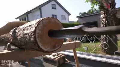 How water pipes were made from tree trunks in 15-17th centuries