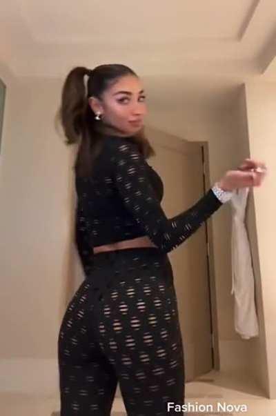 Chantel twerking