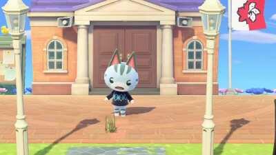 everyone shut the hell up and watch lolly sing to a grasshopper