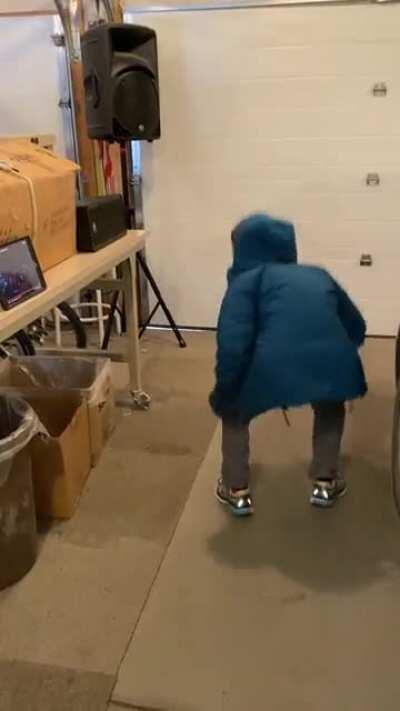 Tippy Tapping Thriller Dance (My Student With Non-verbal Autism and Down Syndrome)