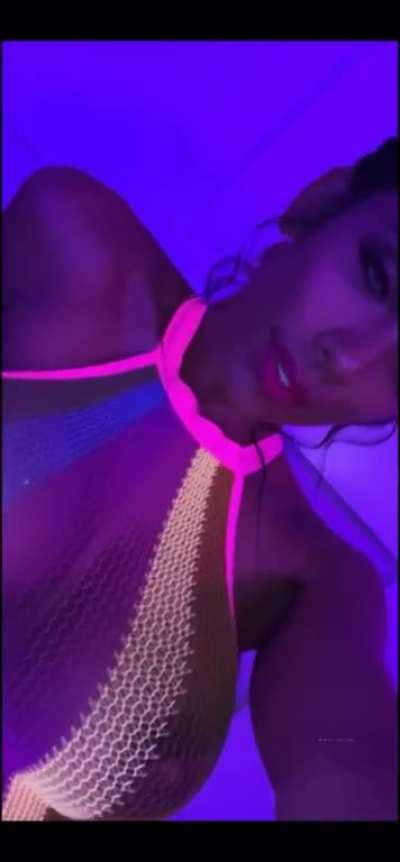 Erica Mena Bundle DM