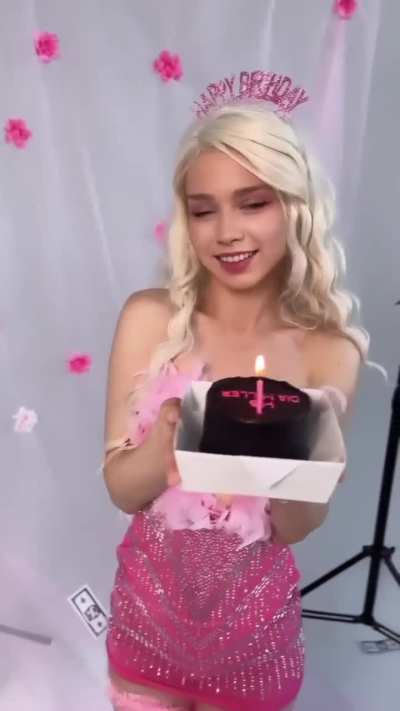 Happy birthday Diana! Best wishes! 🪩🪅🎇🎆🌟✨✨✨