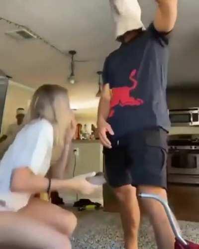 FrIeNdS fIlM As FrIeNd BuRnS tO dEaTh