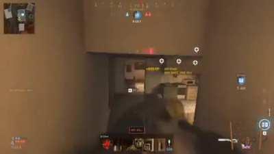 Always check the roof (@cameraman_john)