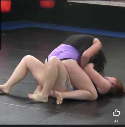 Valor vs Gia Love Gym Catfight 