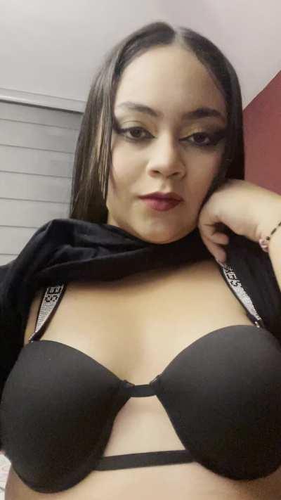 Just wondering if you prefer small boobies over fake boobies?