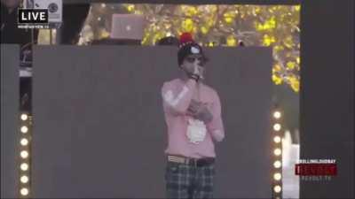 Request from u/northstarghost enjoy<3 disclaimer some songs that you guys were asking for hes never done lives performances of so im not ignoring you I just cant so it i just felt bad because I didnt want it to seem like that