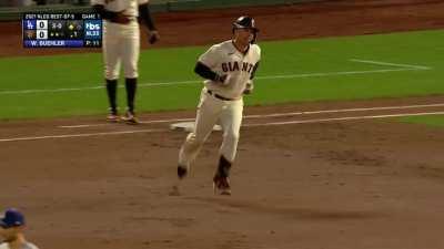 [Highlight] Posey hits a 2-run bomb out the stadium to give the Giants an early lead!