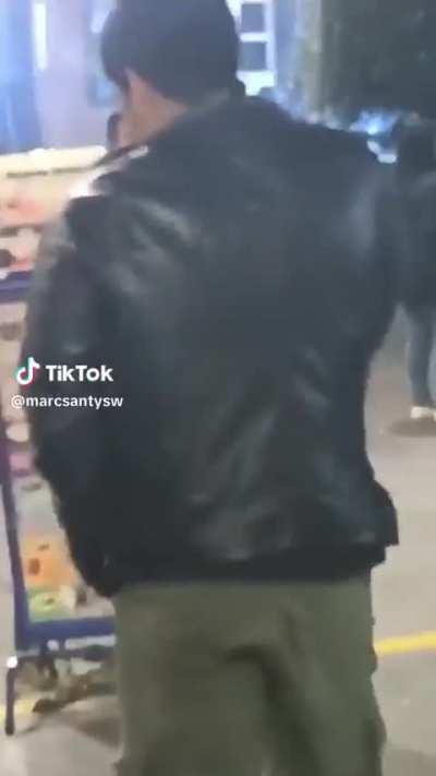 Puedo Caer a la fiesta asi???