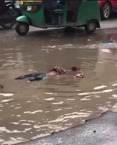 male bathing procedures