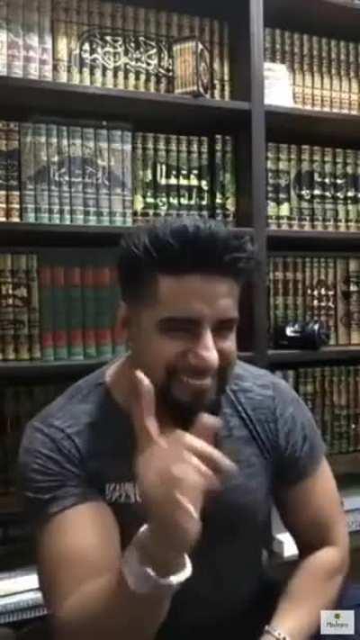 When JJ and Pewdiepie keep reacting to eachothers videos but don't collab