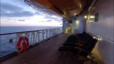 Zooming while cruising background. Download link in the comments.