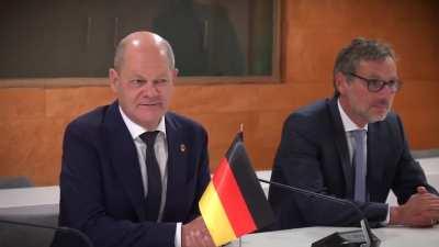 President Zelenskyy met with Chancellor Scholz of Germany at the summit in Granada