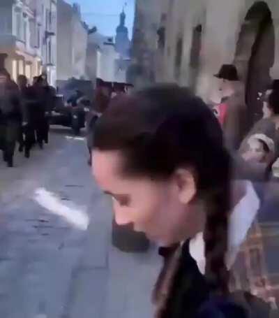 Yo y los pibes hiendo a la casa de la mamá del admin🥵