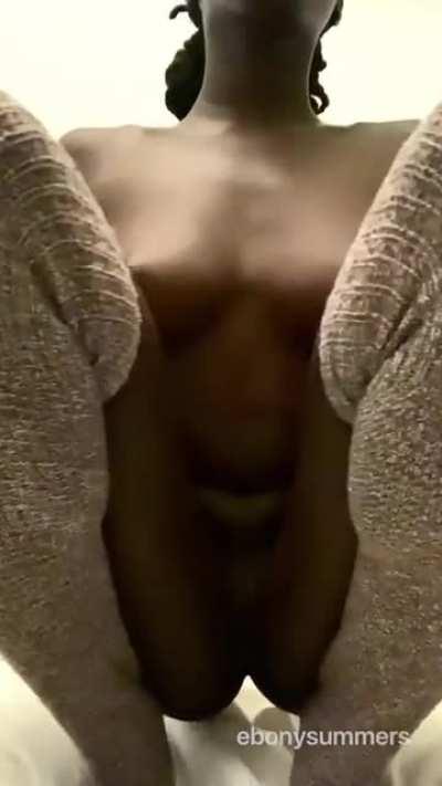 I love to spread my legs for men on the internet