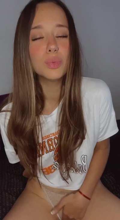 Do you like watching me play with myself? 🤭