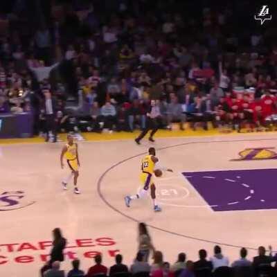 [Twitter] Lakers Senior Video Producer Josh Williams: 