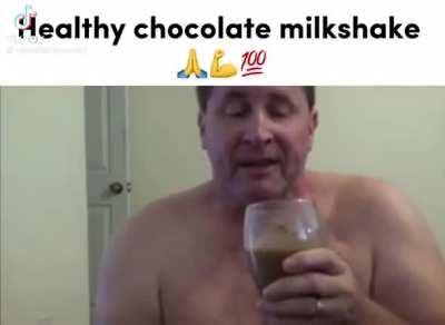 Man starts drinking healthy milkshakes to lose weight 