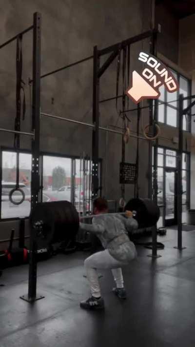 Few highlights from the last week. 232lb snatch or (not pictured 240lb PR right after), 355x3 squat, crossover doubles.