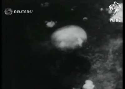 Second atomic bomb of World War II explodes over Nagasaki (1945)