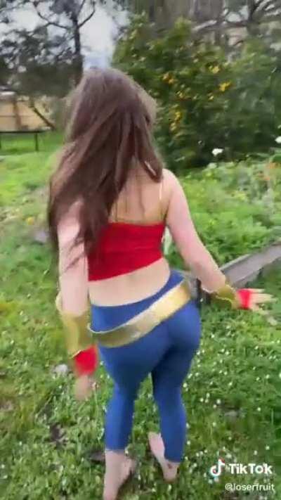 favorite video of her ass🍑🍑🍑