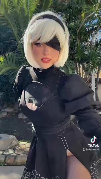 2b cosplay … gone naughty